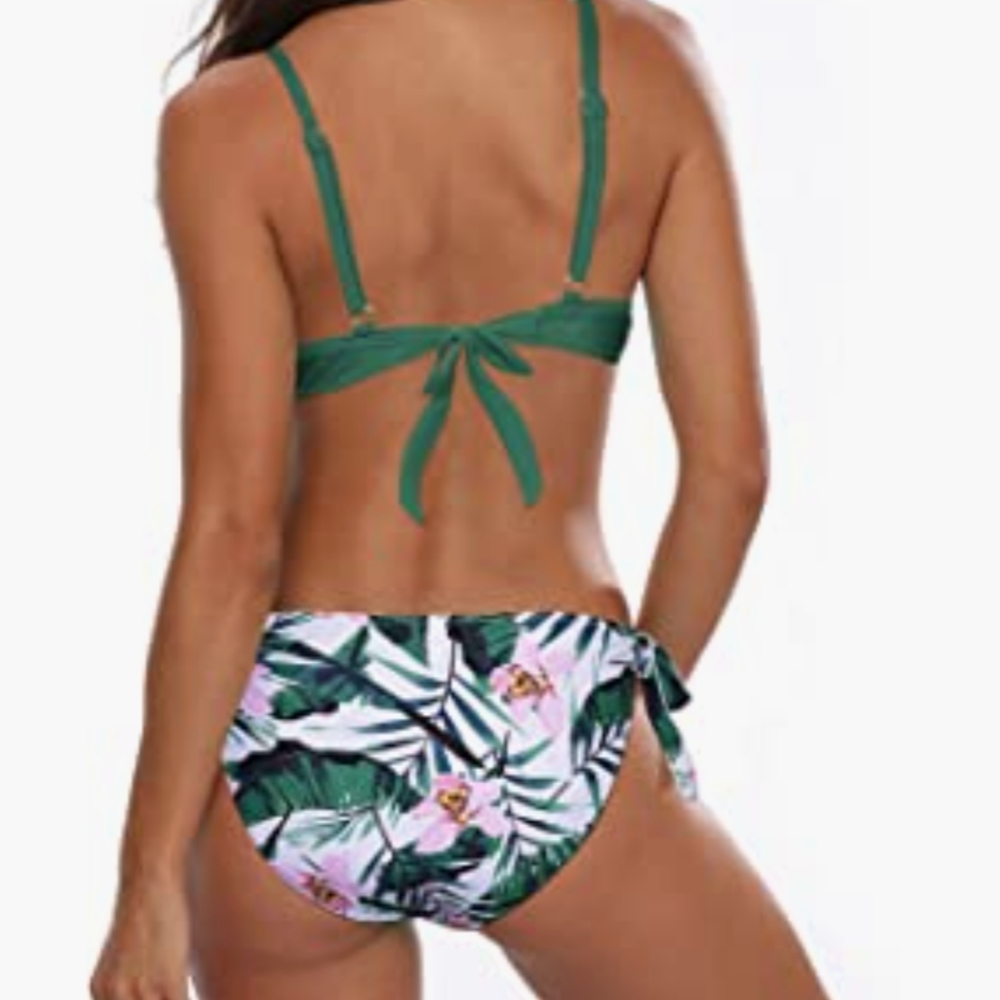 Swimsuit - Picture 4 of 5